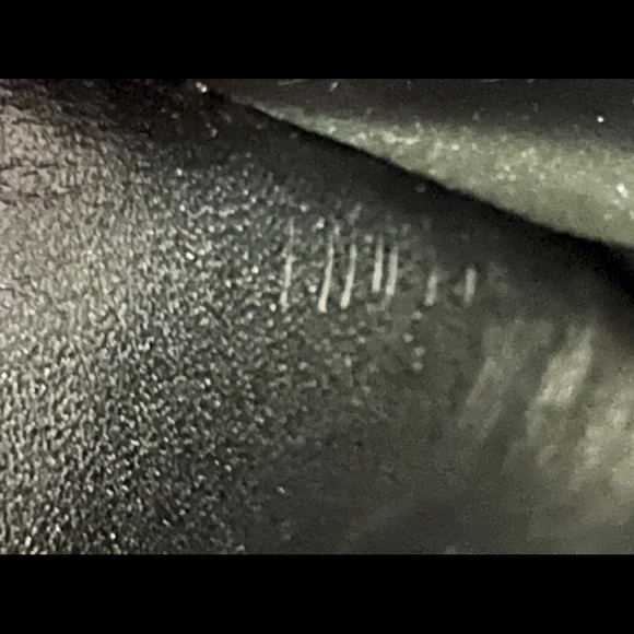 Louis Vuitton Suhali Wallet, Authentic - Picture 11 of 13